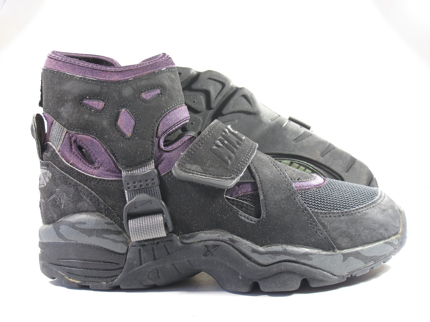 nike air carnivore black