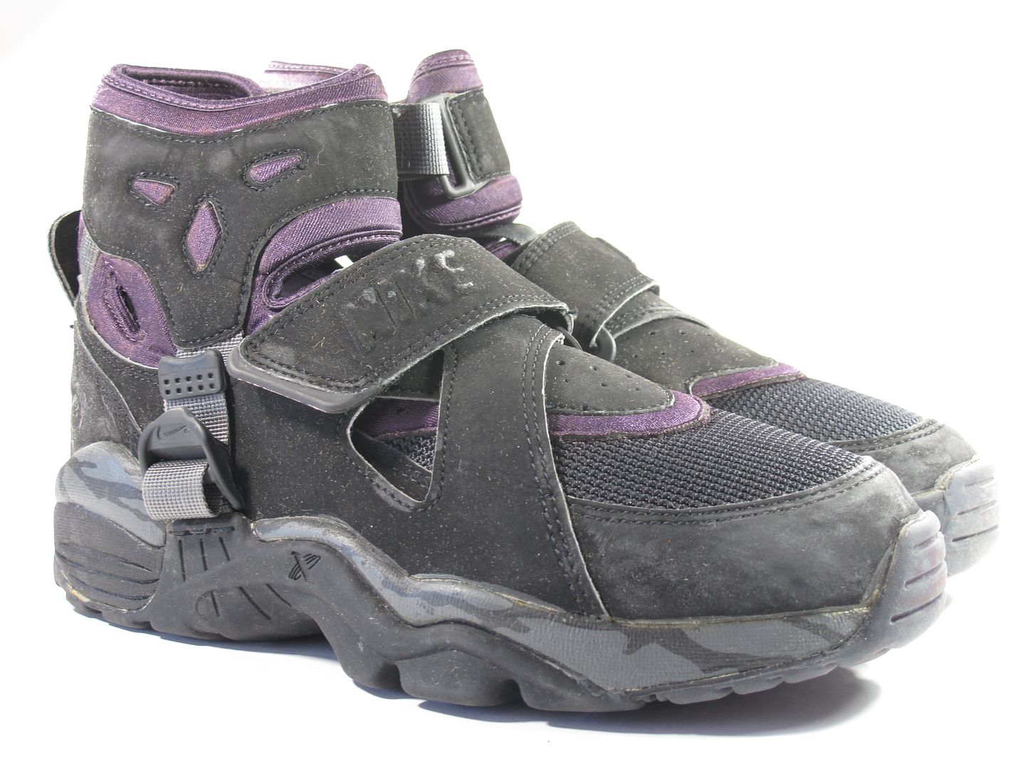 nike air carnivore black