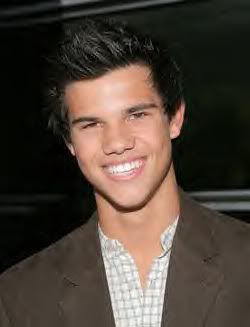 Taylor Lautner Pictures, Images and Photos