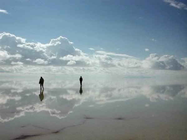 世界上最大的鏡子:烏尤尼鹽湖照片1