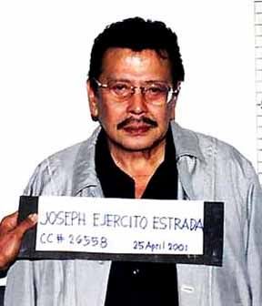 Dating pangulong Joseph Estrada, matapos maarestuhin sa salang pandarambong, noong Abril 2001. 