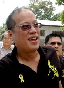 Sen. Noynoy Aquino: Hinarang ang P125 dagdag-sahod ng mga manggagawa noong 2005. (KR Guda / PW File Photo)