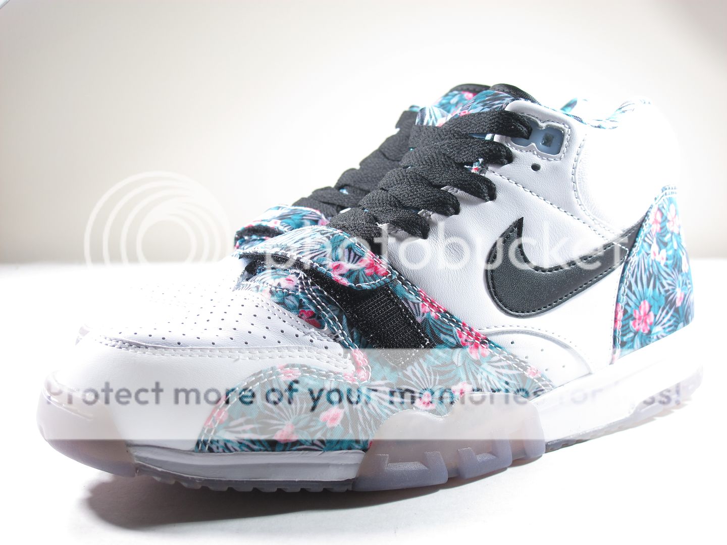 floral nike trainer