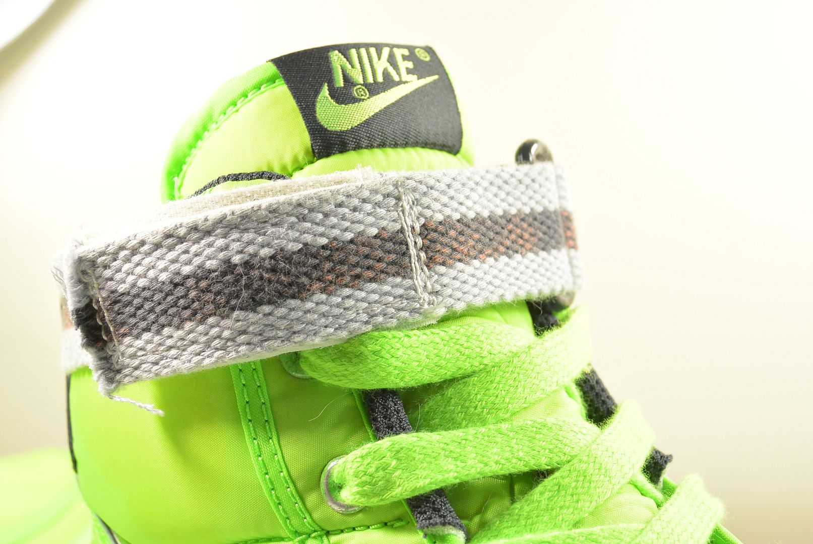 NIKE 2009 VANDAL VINTAGE ELECTRIC GREEN 8, 10, 14 TERMINATOR