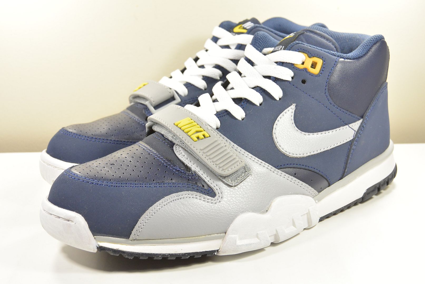 nike air trainer 1 super bowl